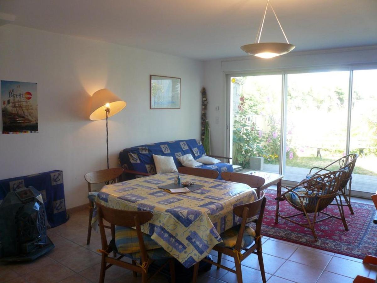 Maison Mitoyenne 3 Ch. Avec Jardin, Terrasse Et Poele A Bois, Proche Du Port De Sauzon, Animaux Ok - Fr-1-418-160 Exterior foto